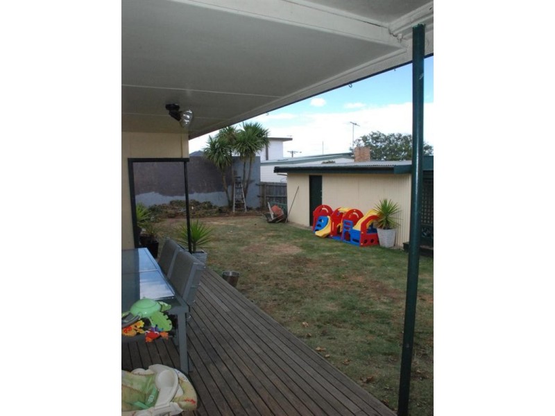 18 Sycamore Street, Hamlyn Heights VIC 3215