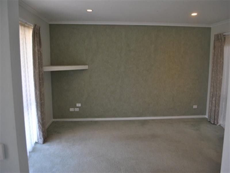 11 Lake Road, Lara VIC 3212