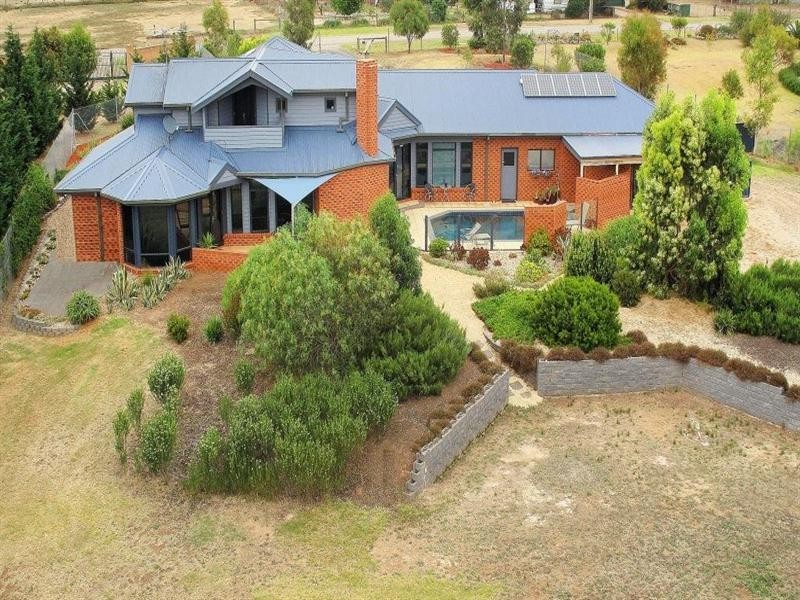 30 Thomas Road, Lara VIC 3212