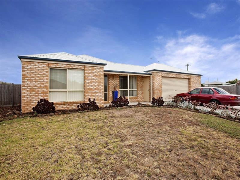 16 Magpie Close, Lara VIC 3212