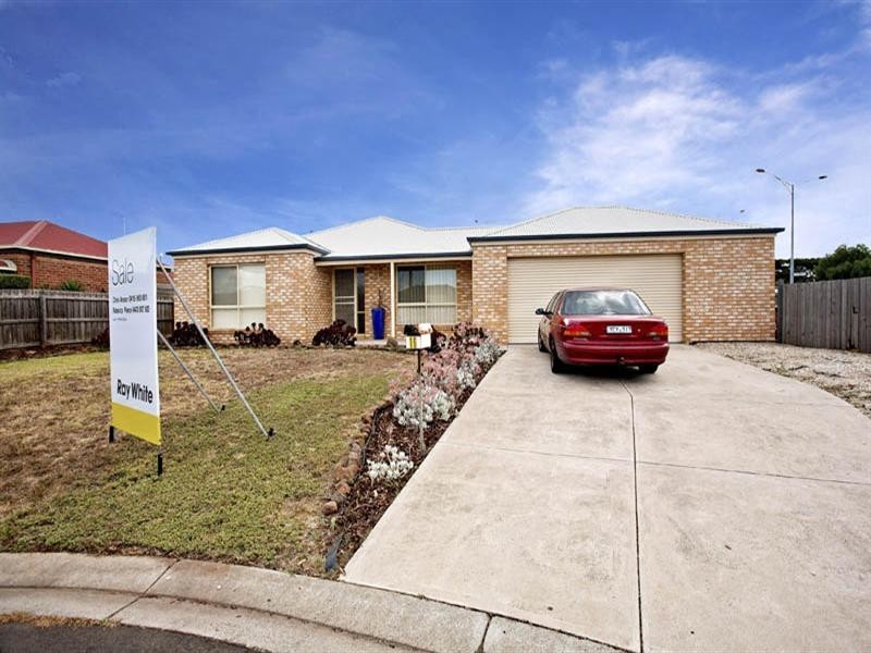 16 Magpie Close, Lara VIC 3212