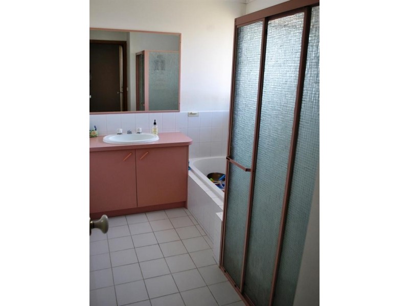 1/49 Cameron Crescent, Lara VIC 3212