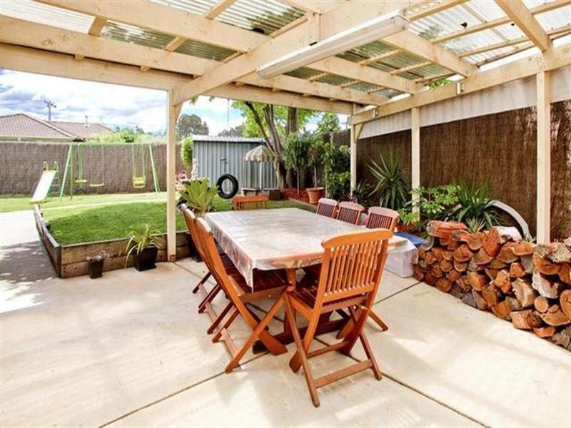 19 Sheeran Crescent, Lara VIC 3212