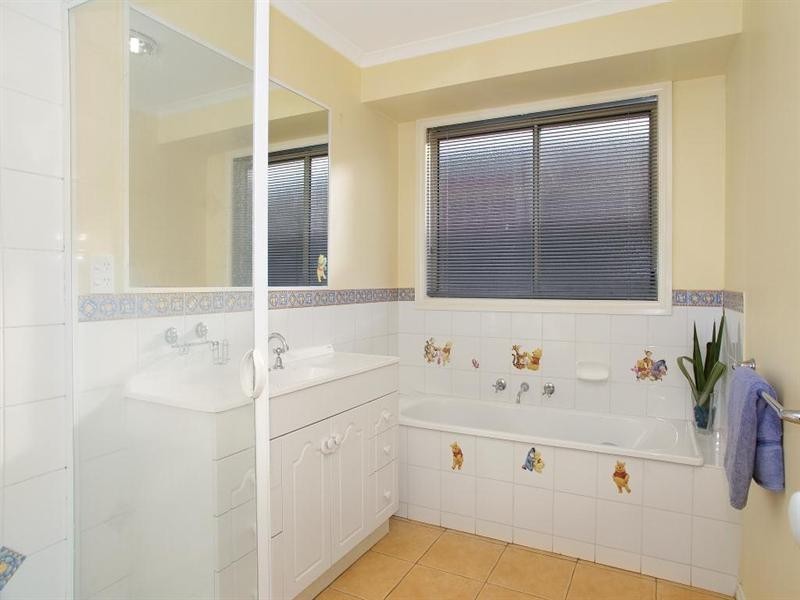 23 Country Gardens Drive, Lara VIC 3212