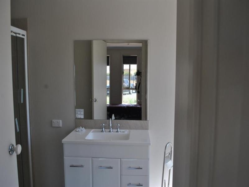 11 Endeca Court, Lovely Banks VIC 3221