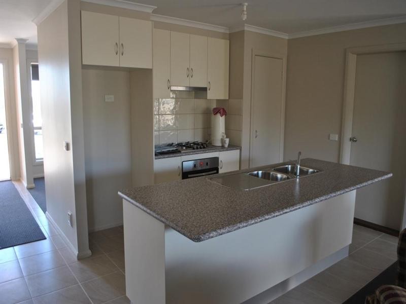 11 Endeca Court, Lovely Banks VIC 3221