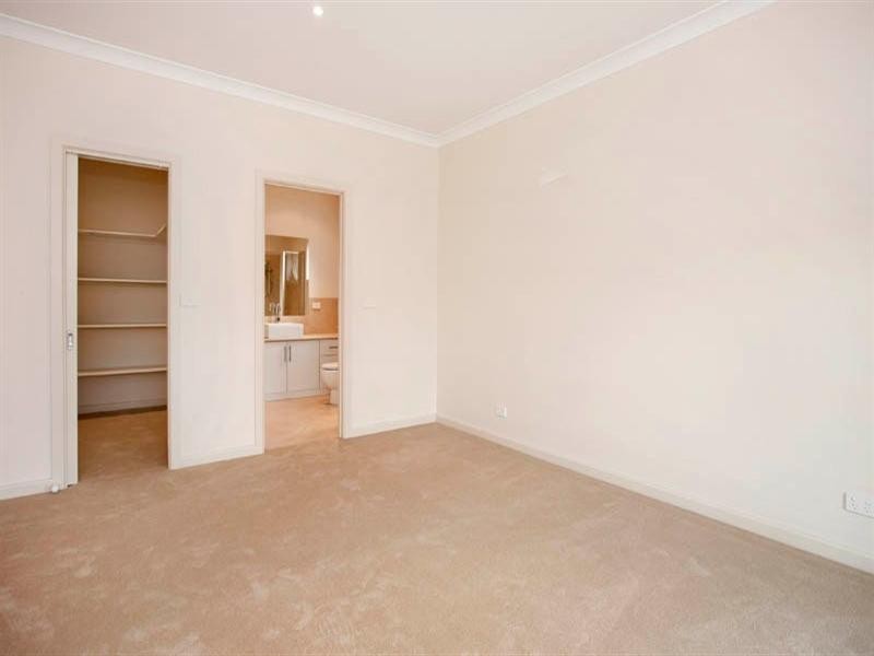 55 Moorhen Drive, Lara VIC 3212