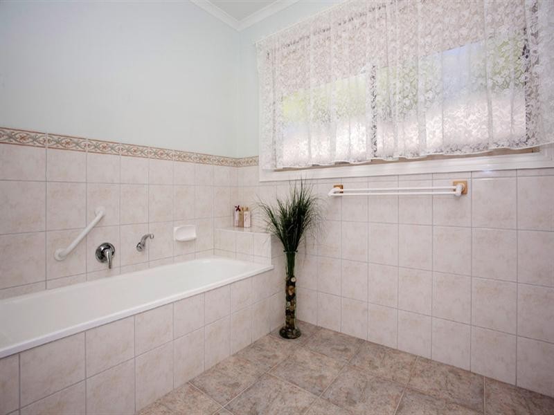 62 Bellnore Drive, Norlane VIC 3214