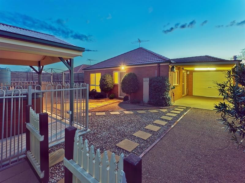 23 Blackbird Circuit, Lara VIC 3212