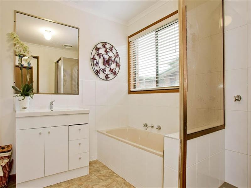 3/9 Beverley Crescent, Lara VIC 3212