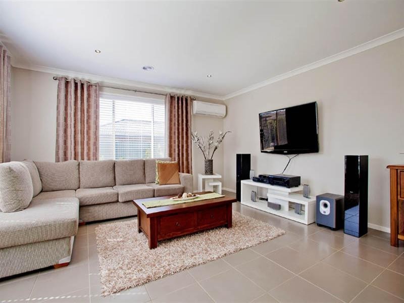 12 Springwater Drive, Lara VIC 3212