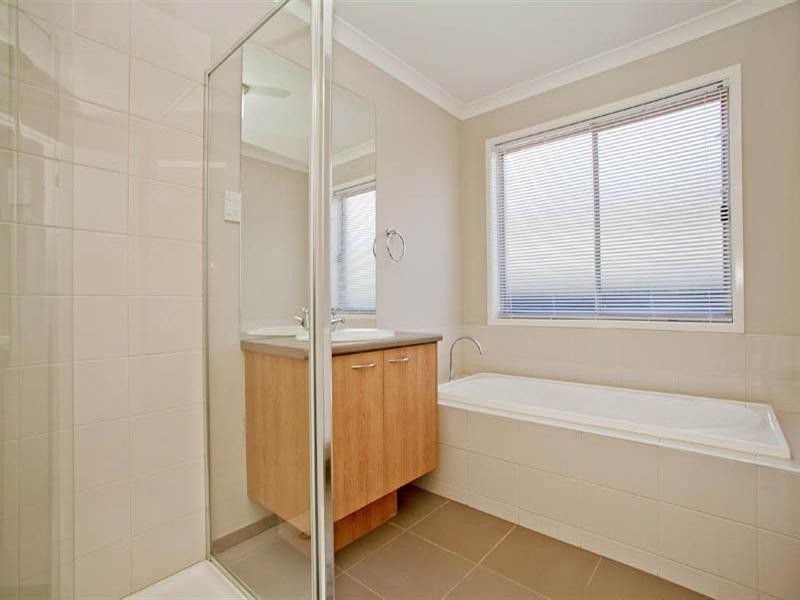 12 Springwater Drive, Lara VIC 3212