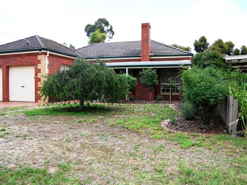 29 Cameron Crescent, Lara VIC 3212