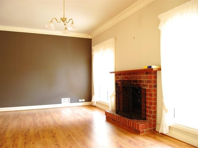 29 Cameron Crescent, Lara VIC 3212