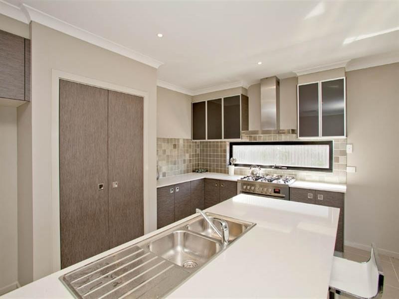 86 Eastlakes Boulevard, Lara VIC 3212