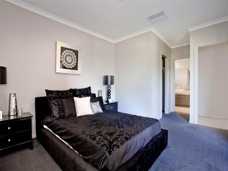 86 Eastlakes Boulevard, Lara VIC 3212