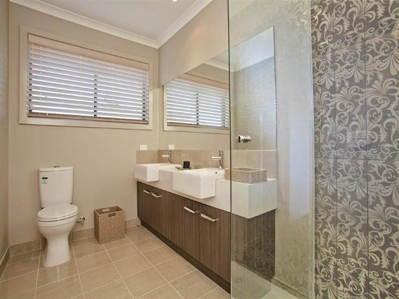 86 Eastlakes Boulevard, Lara VIC 3212