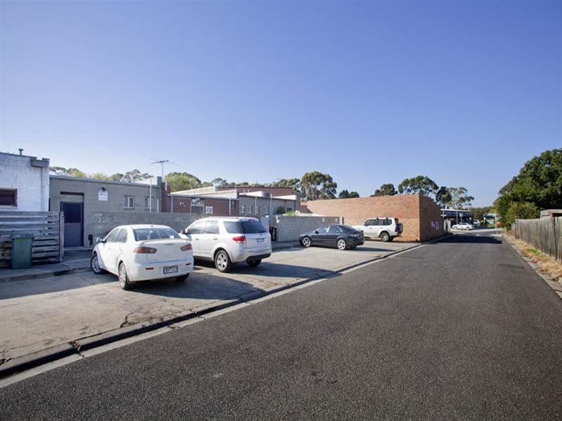 10 The Centre Way, Lara VIC 3212