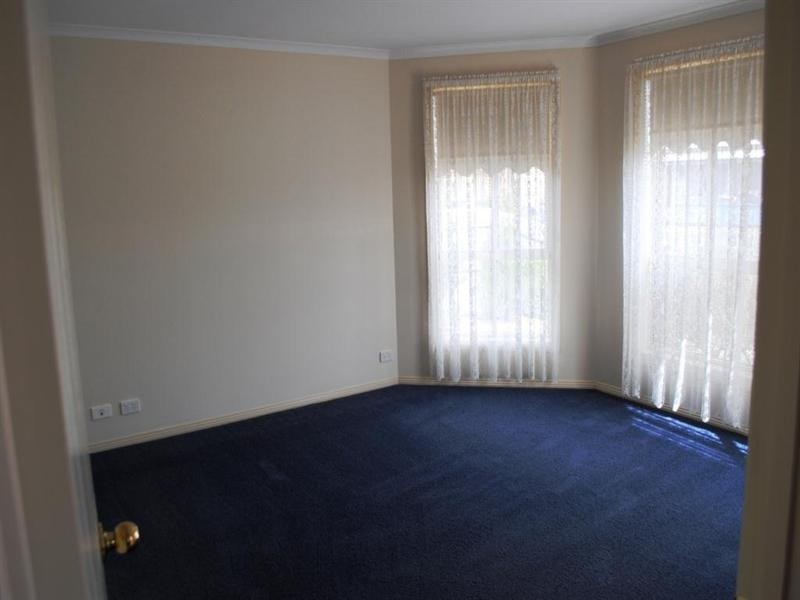 1 Greenleaf Drive, Lara VIC 3212