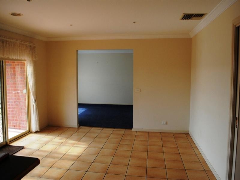 1 Greenleaf Drive, Lara VIC 3212