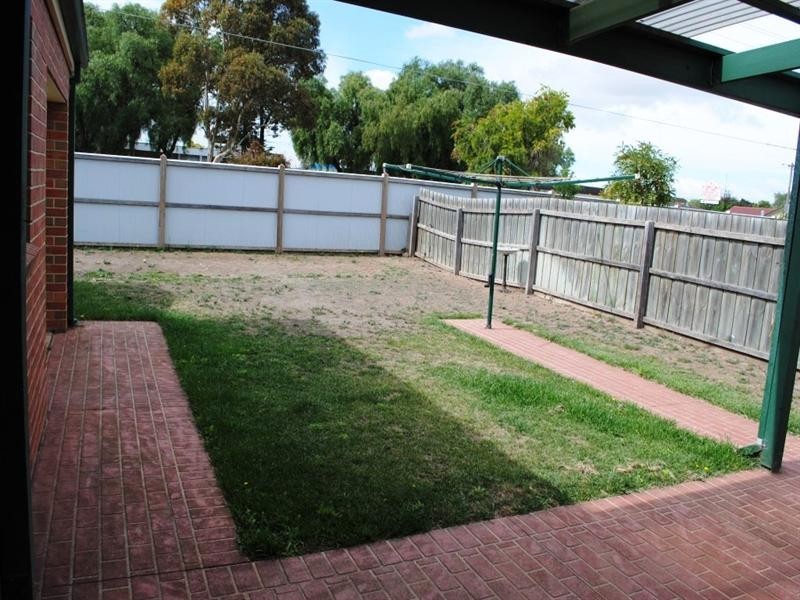 1 Greenleaf Drive, Lara VIC 3212