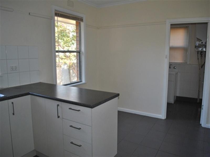 25 Dearborn Parade, Corio VIC 3214