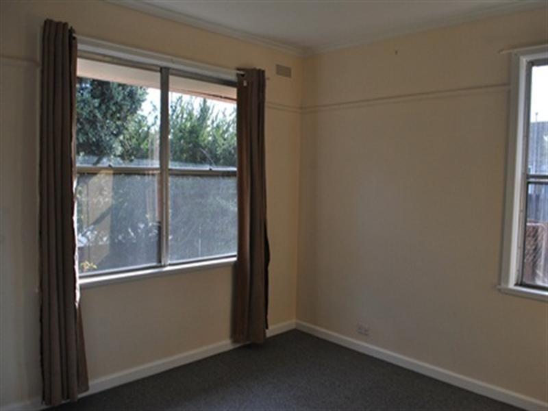 25 Dearborn Parade, Corio VIC 3214