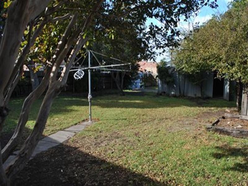 25 Dearborn Parade, Corio VIC 3214