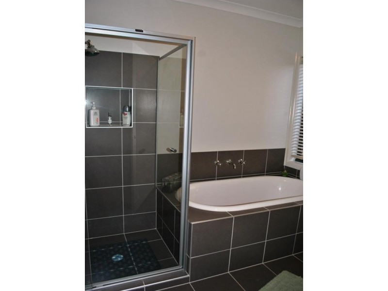 37 Nankeen Avenue, Lara VIC 3212