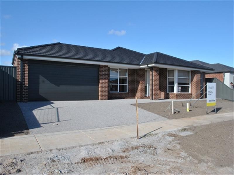 12 Shelduck Court, Lara VIC 3212