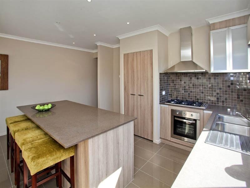 85 Eastlakes Boulevard, Lara VIC 3212