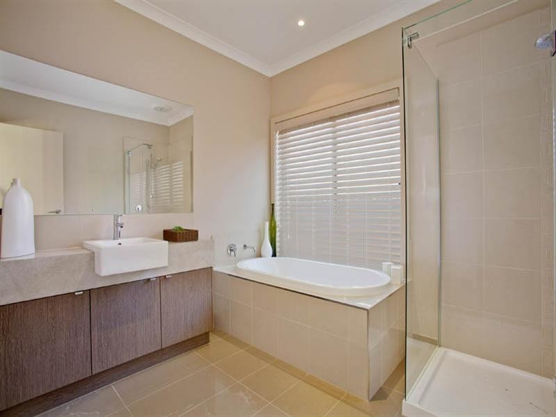 85 Eastlakes Boulevard, Lara VIC 3212