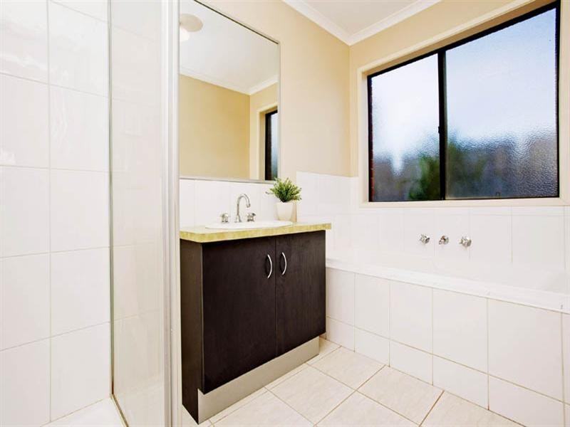 5 Wheat Court, Lara VIC 3212