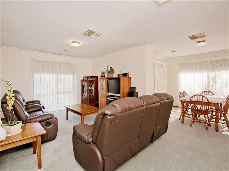 8 Stefan Court, Lara VIC 3212