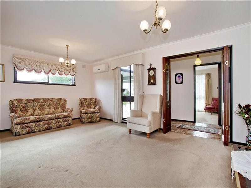 15 Edgerton Road, Lovely Banks VIC 3221