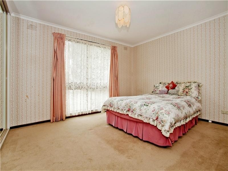 15 Edgerton Road, Lovely Banks VIC 3221