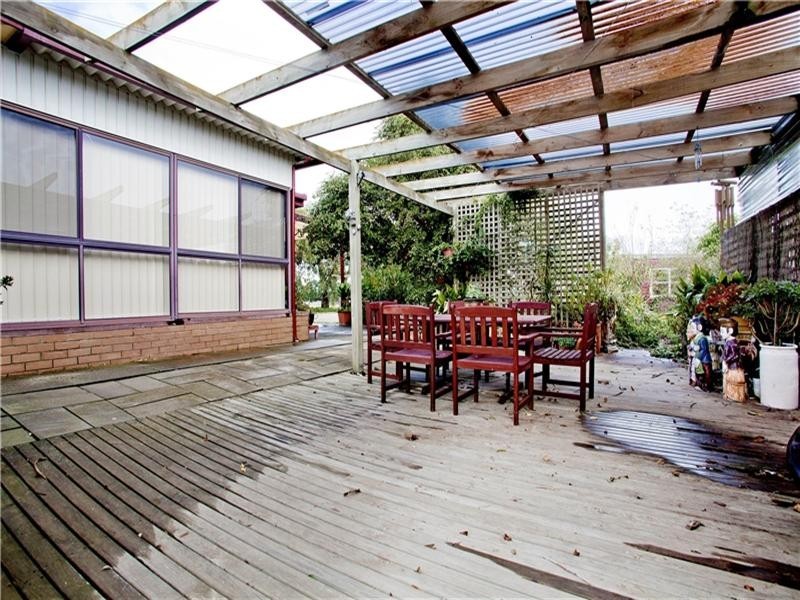 15 Edgerton Road, Lovely Banks VIC 3221