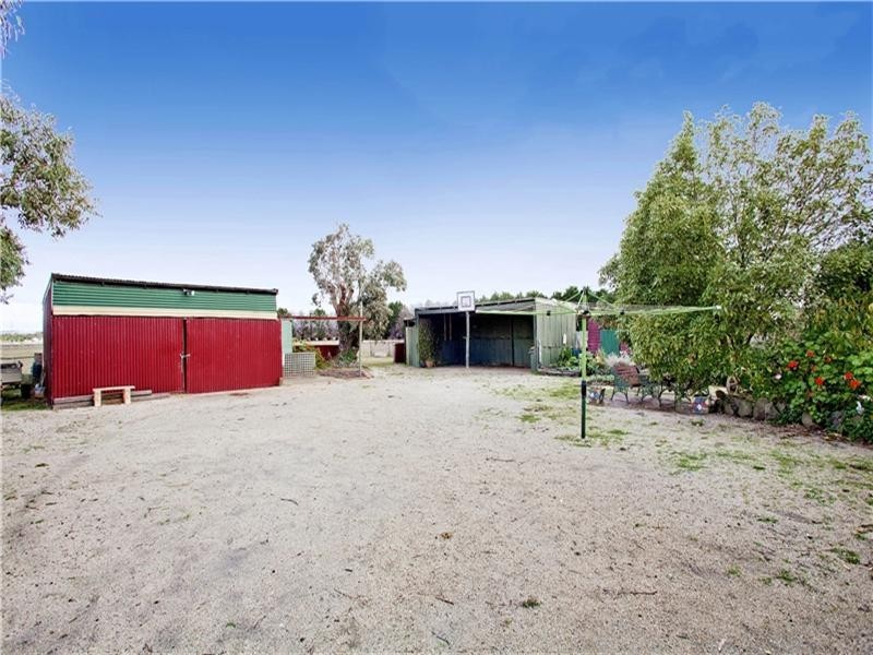 15 Edgerton Road, Lovely Banks VIC 3221