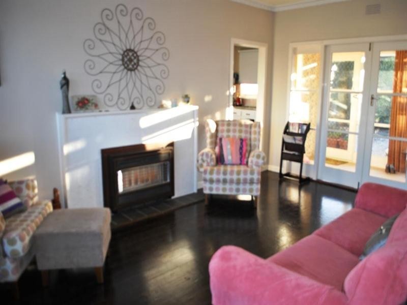 42 Forest Road, Lara VIC 3212