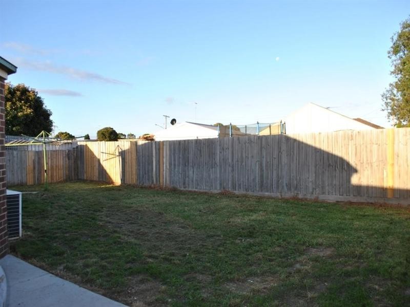 12 Moreland Avenue, Corio VIC 3214