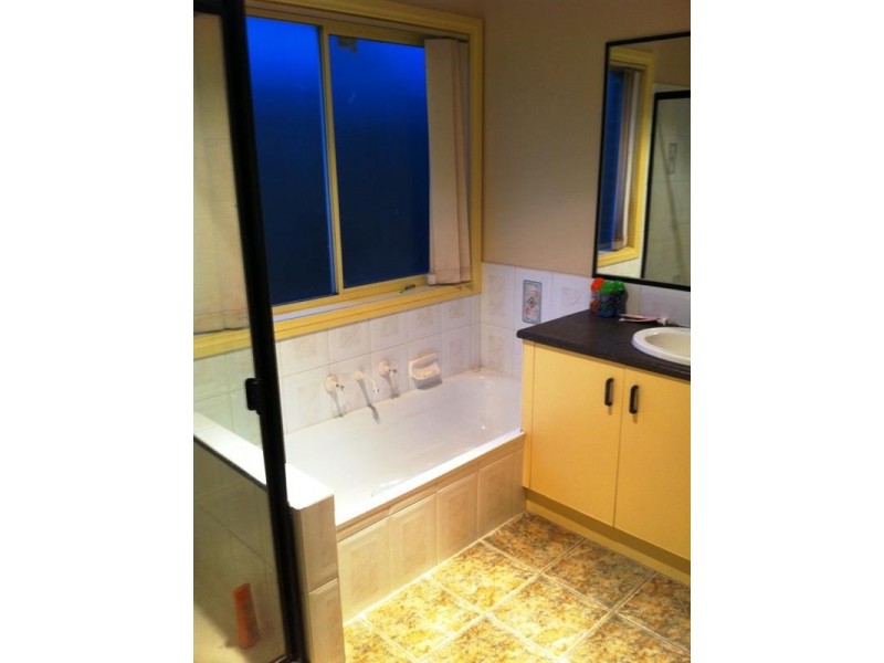 48 Lara Boulevard, Lara VIC 3212