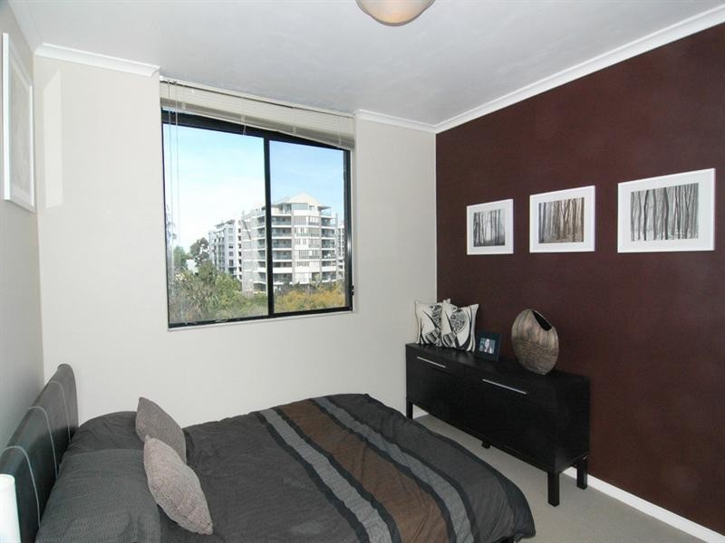 1707/41-45 Waitara Avenue, Waitara NSW 2077