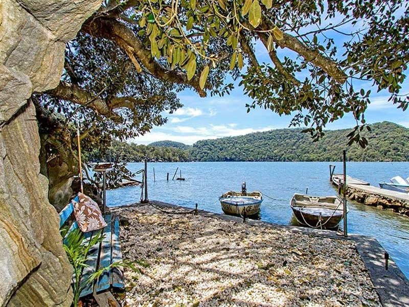 2 Milloo Parade, Cheero Point NSW 2083