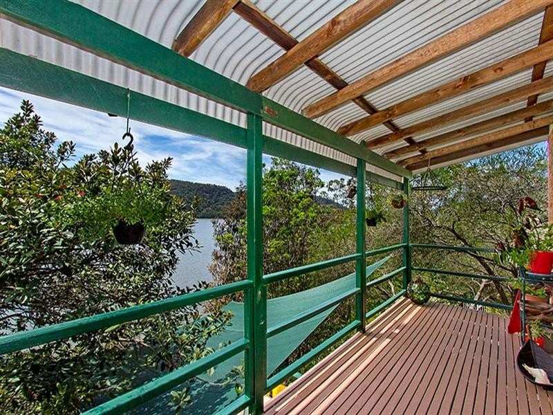 2 Milloo Parade, Cheero Point NSW 2083