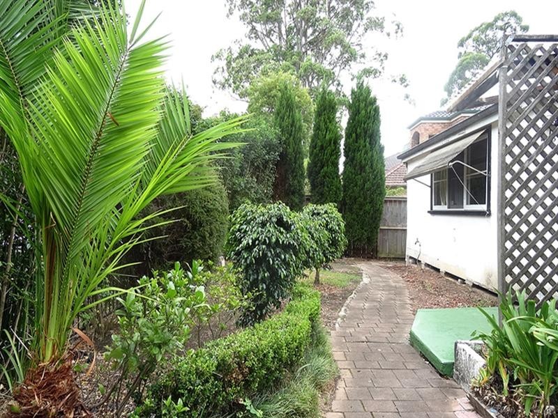 8 Park Avenue, Waitara NSW 2077