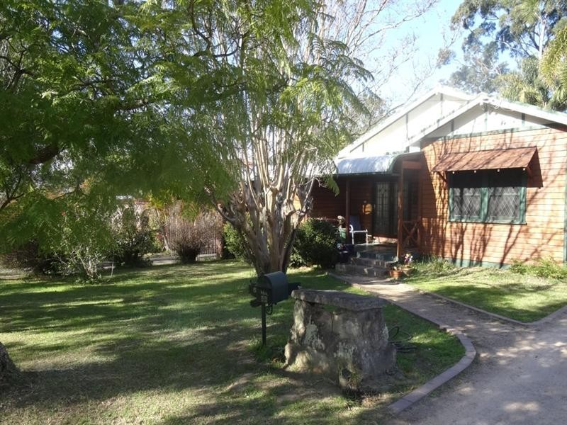 6 Queens Road, Asquith NSW 2077