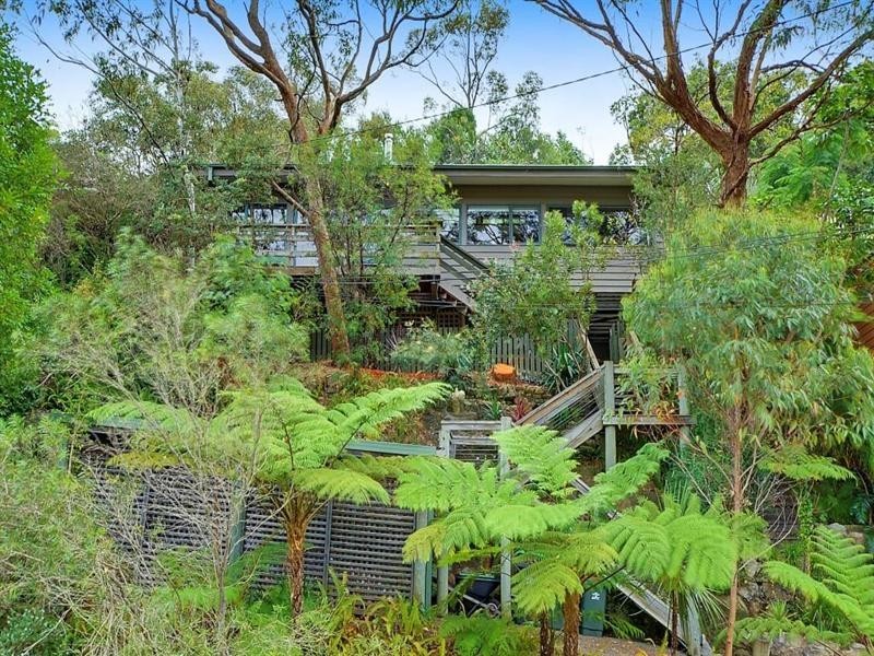 27 Northumberland Avenue, Mount Colah NSW 2079