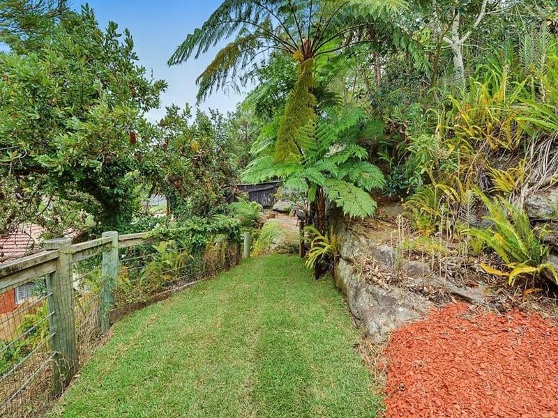 27 Northumberland Avenue, Mount Colah NSW 2079