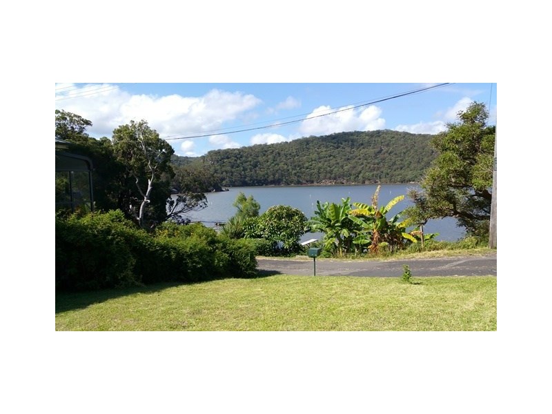 6 Milloo Parade, Cheero Point NSW 2083