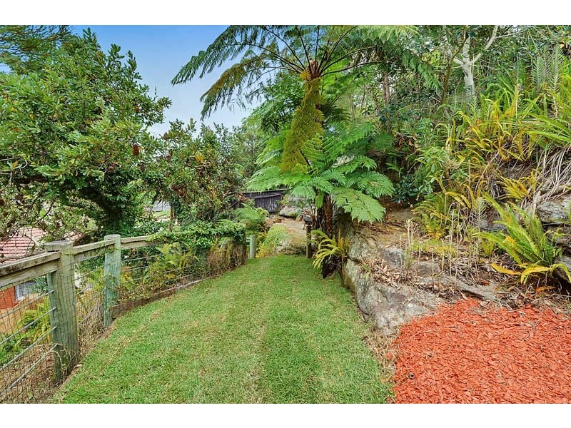 27 Northumberland Avenue, Mount Colah NSW 2079